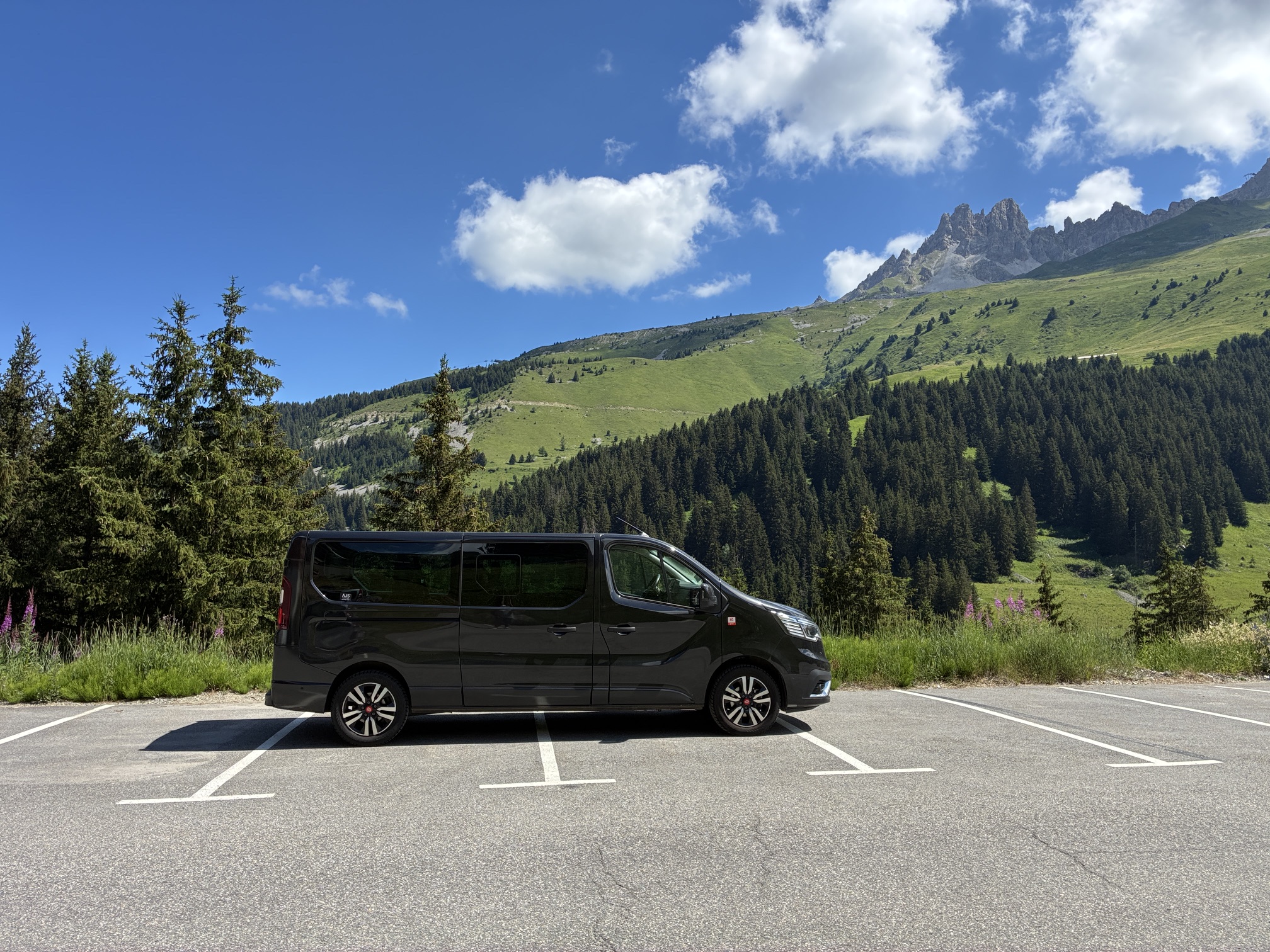 Taxi Albertville Crest Voland - véhicule AJS Transport en Savoie